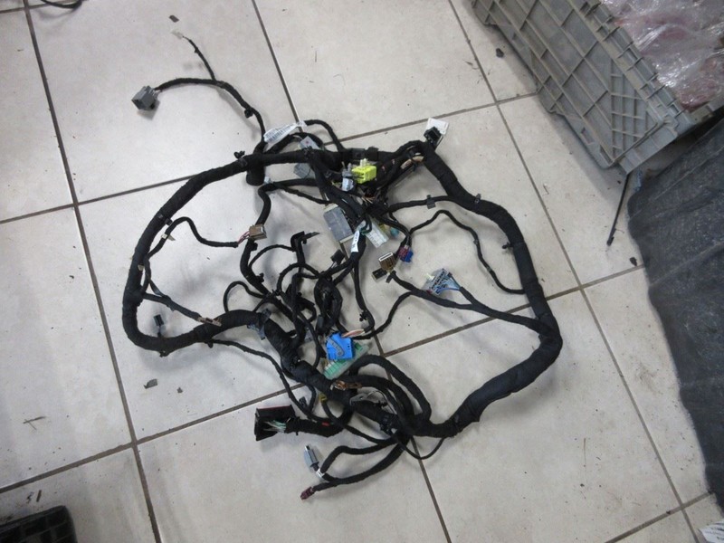 2016 Dodge Challenger R/T 5.7L OEM Dash Wiring Harness 68267340