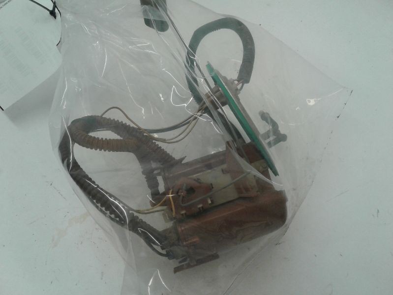 1999-2004 Ford F250SD fuel pump assembly gasoline front (midship tank) 99-04