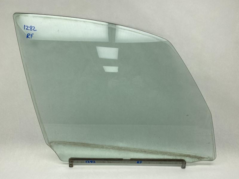 Right Front Door Window Glass Fits 2007-2013 Suzuki SX4 83342 ***NO SHIPPING***