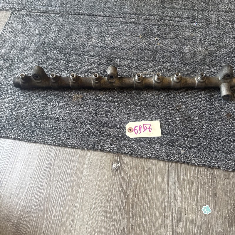 INTERNATIONAL MAXXFORCE 13 FUEL RAIL - P/N: 3006765C91 0445226095
