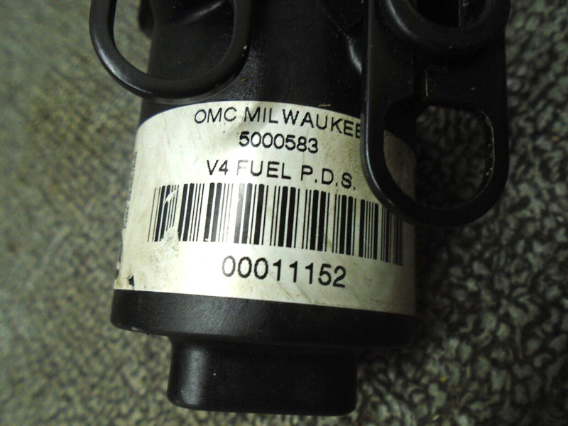 Ficht Fuel Injector Assembly 5000583 Evinrude 1998 90-115 HP Motor Part #6