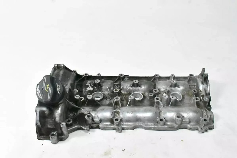 05-13 Mercedes W204 GLK350 S400 C350 Right Side Engine Cylinder Head Cover OEM