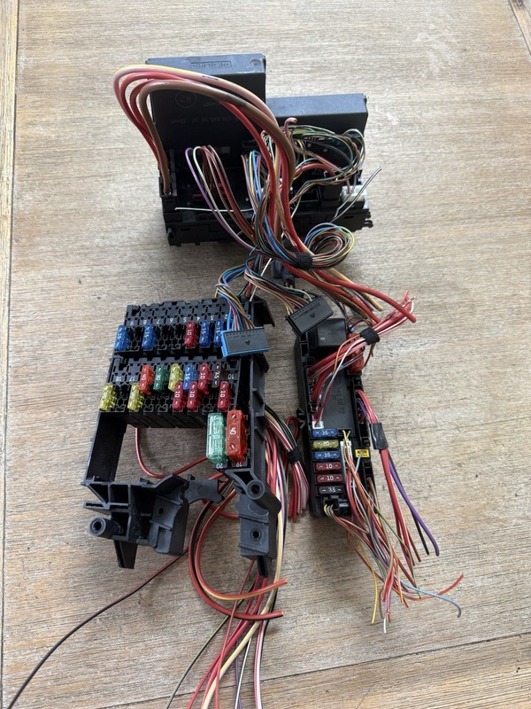 2001 MERCEDES E430 FUSE BOX 4.3L fusebox relay