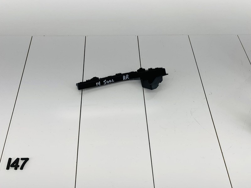14-17 FIAT 500L REAR LEFT SIDE BUMPER OUTER MOUNT SUPPORT BRACKET OEM