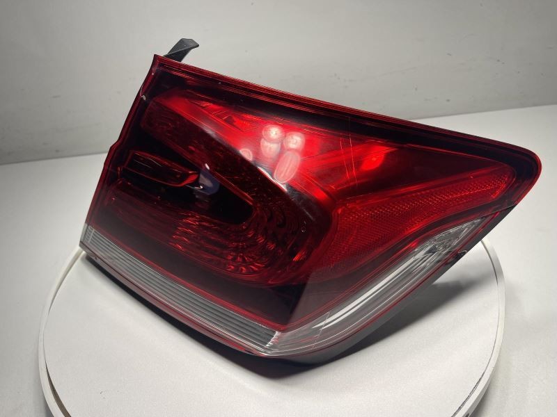 RH TAILLIGHT 1.8L AT FWD FITS 13-15 HONDA CIVIC 37763