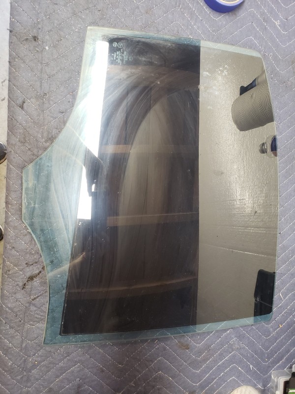 Fits Benz C230 C240 C320 C32AMG 4Dr Sedan Passenger Right Rear Door Window Glass