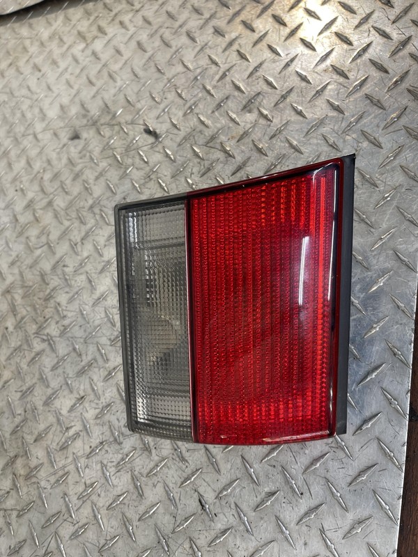 Tail Light Assembly Inner SAAB 9-3 Left 99 00 01 02 03
