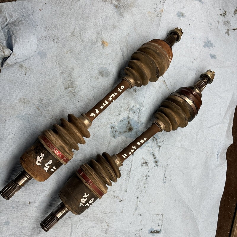 2000 - 2005 Honda Trx350fe 4x4 Front Drive Cv Axle Shafts Good #11