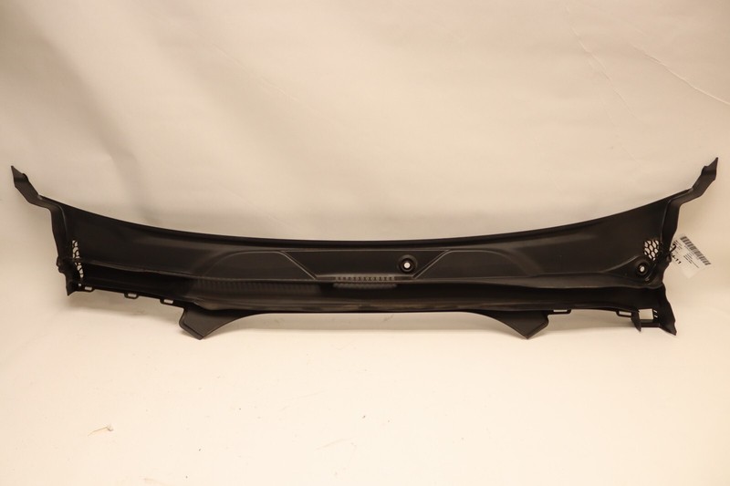 2018-2022 BMW M550I FRONT WINDSHIELD COWL PANEL GRILLE COVER OEM