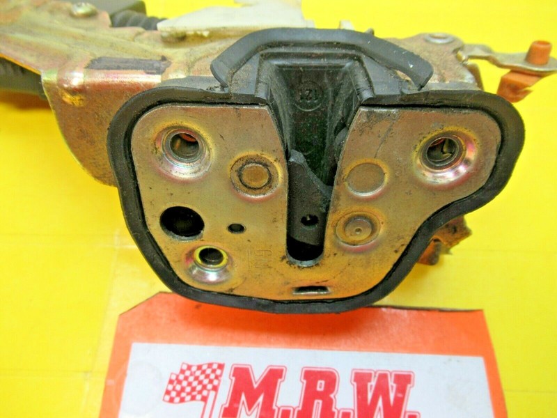 DOOR LATCH LOCK ACTUATOR MOTOR PASSENGER RIGHT FRONT POWER 95 96 97 98 SAAB 900