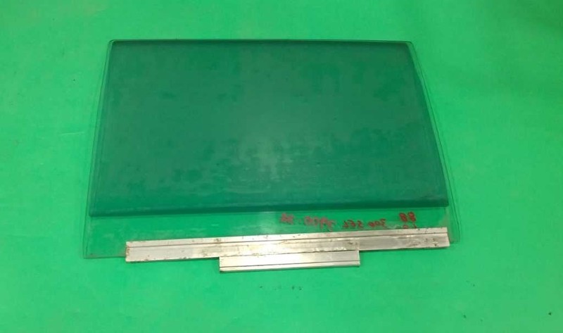 88 89 90 91 300SEL DRIVER LEFT REAR WINDOW DOOR GLASS OEM 3900-32