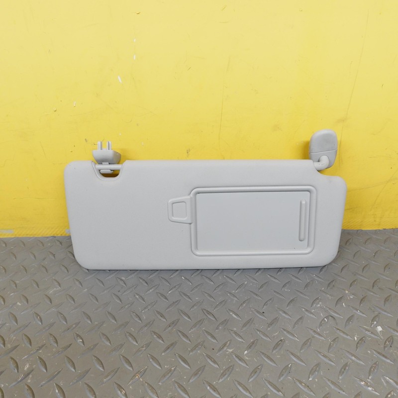 2023-2024 KIA SPORTAGE FRONT WINDSHIELD RIGHT SIDE SUNVISOR OEM 85220P1300GYT