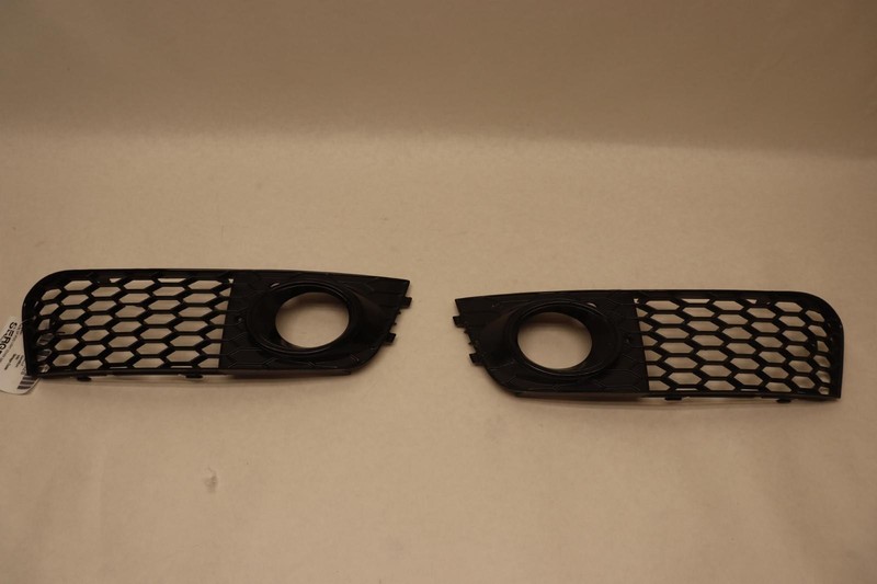 2009-2012 AUDI A4 B8 FRONT LEFT & RIGHT BUMPER FOG LIGHT COVER GRILLE PAIR OEM