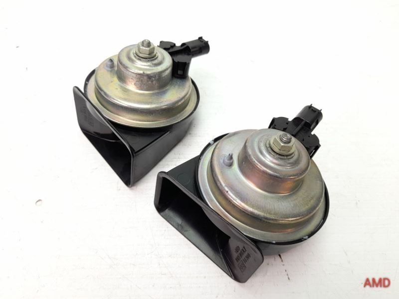 2007 BMW 335xi 335i 328i 328xi E90 E92 High & Low Pitch Horn Set 2pc 7300151