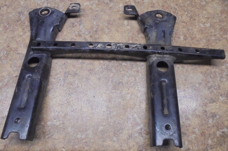 2014 Yamaha Grizzly YFM550 YFM 550 4x4 Left Foot Rest Pedal Mount Floor Board 14