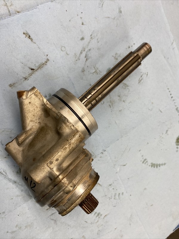 1985 - 1987 Atc250es TRX250 Fourtrax 2x4 Motor Output Shaft #12 Good