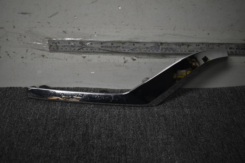2018-2019 INFINITI QX80 BASE OUTER MOLDING FACTORY OEM
