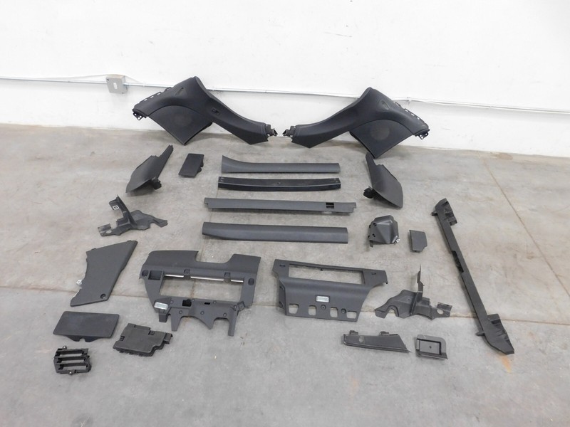 2014 11 12 15 Audi R8 V10 Interior Trim Panels / Brackets #0146 I7
