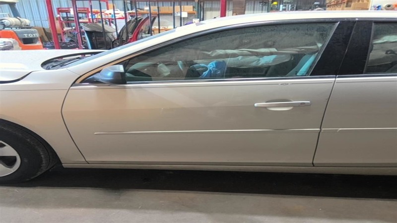 Driver Front Door With Center Moulding Pkg Adhesive Fits 13-14 MALIBU 3527278