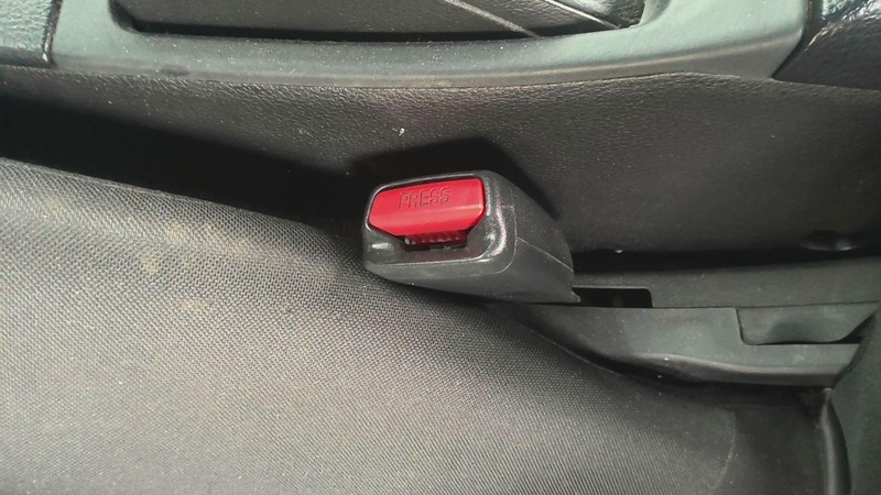 Front Seat Belt Buckle NISSAN 350Z 03 04 05 06 07 08 09