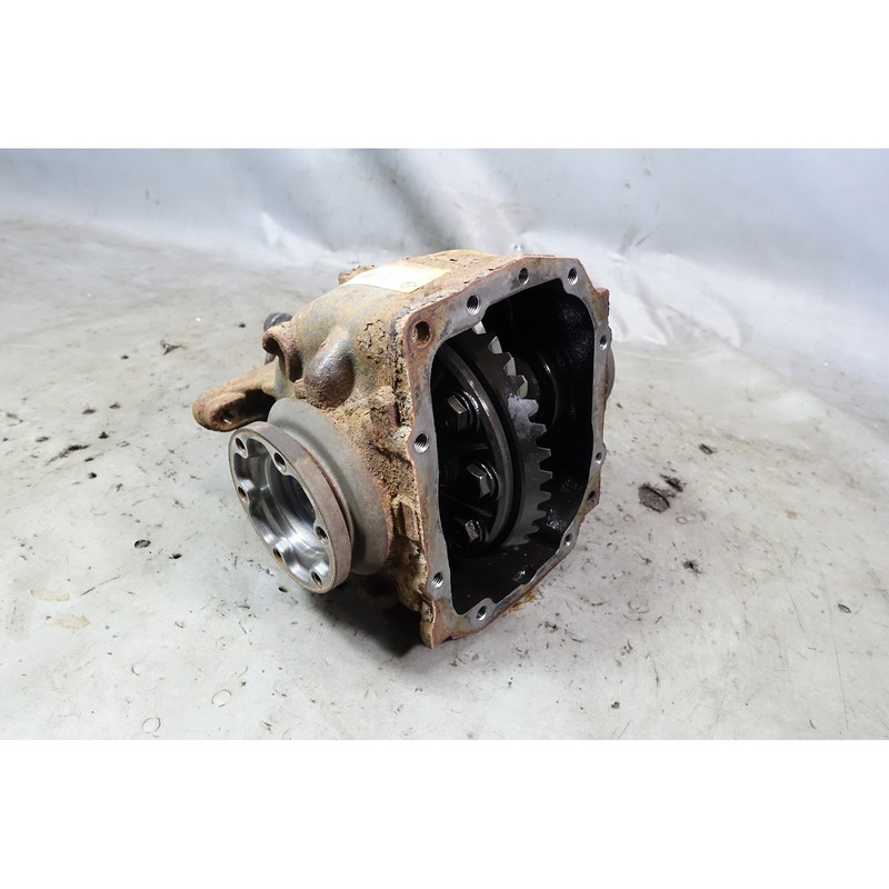 2013-2015 BMW E84 X1 2006 E90 330i Rear Final Drive Differential Carrier OEM