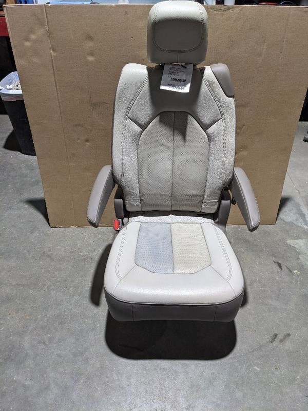 2017-2024 CHRYSLER PACIFICA REAR LEFT 2ND SECOND ROW SEAT CUSHION 1171783