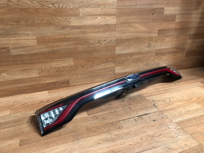 FORD EDGE OEM REAR TAILGATE CENTER TRUNK LIGHT 3RD BRAKE LAMP WITH CAMERA 15-18