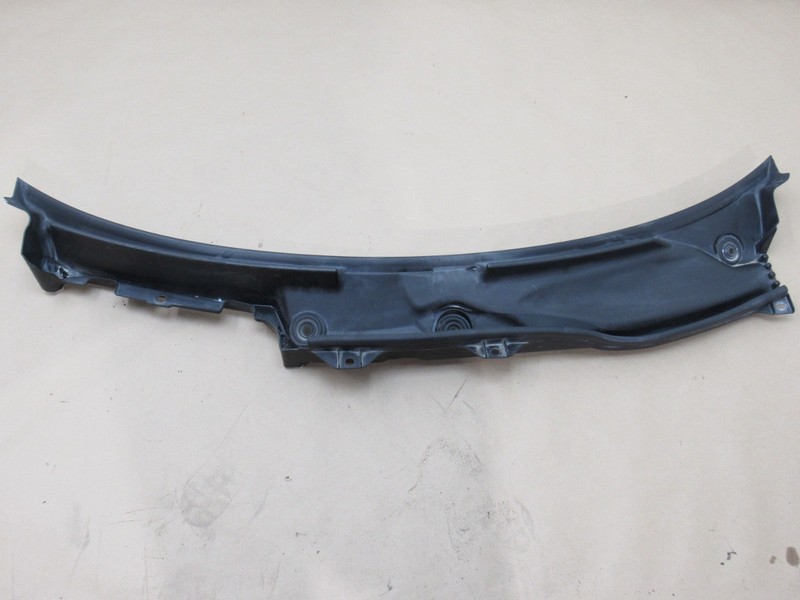 Mercedes SLK55 R171 2006 Front Windshield Cowl Cover Panel Trim 04-11 *
