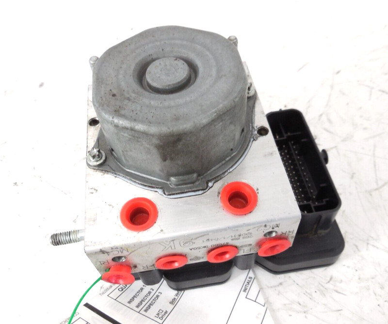 Nissan Versa 1.6L Anti Lock Brake ABS Pump OEM 2015-2019