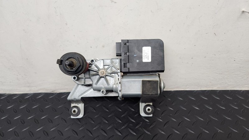 00-06 GMC Yukon XL 1500 Rear Wiper Motor OEM 15173034