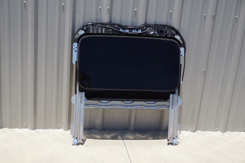 2018 - 2022 HONDA ODYSSEY FRONT SUN ROOF SUNROOF MOONROOF PANEL W/ GLASS OEM