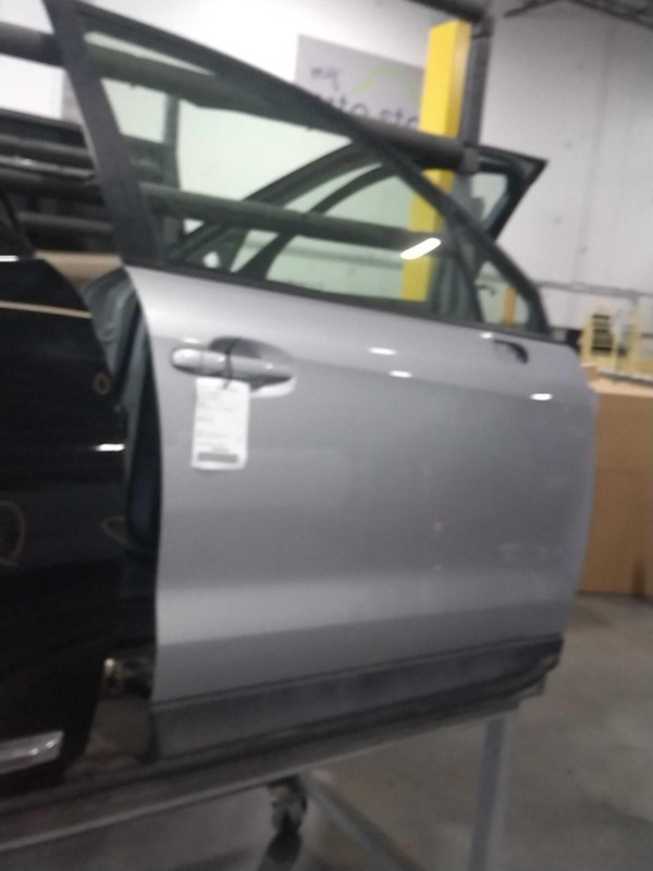2015 Subaru Forester Right Door Silver 4DR SUV OEM Used Part 9638