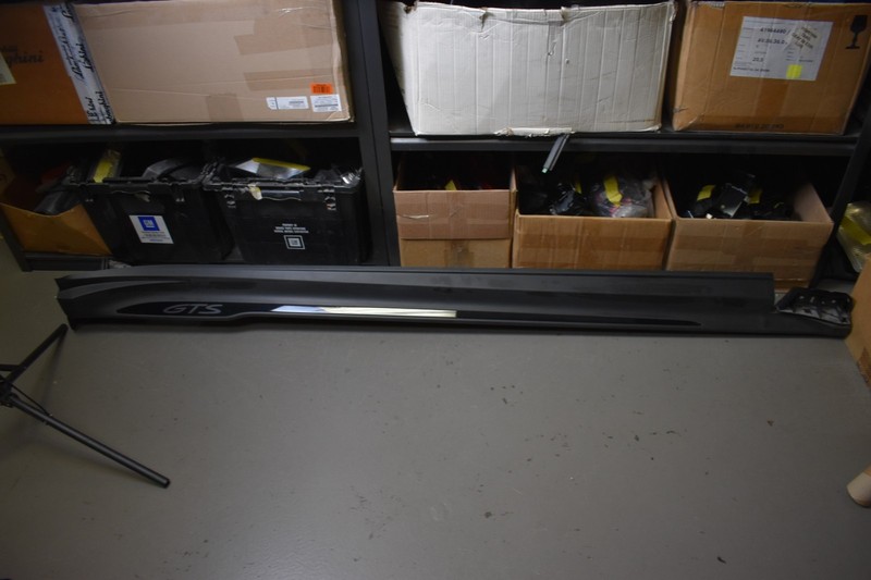 PORSCHE TAYCAN GTS ROCKER PANEL MOLDING 2022 OEM SZ1-7071-A022