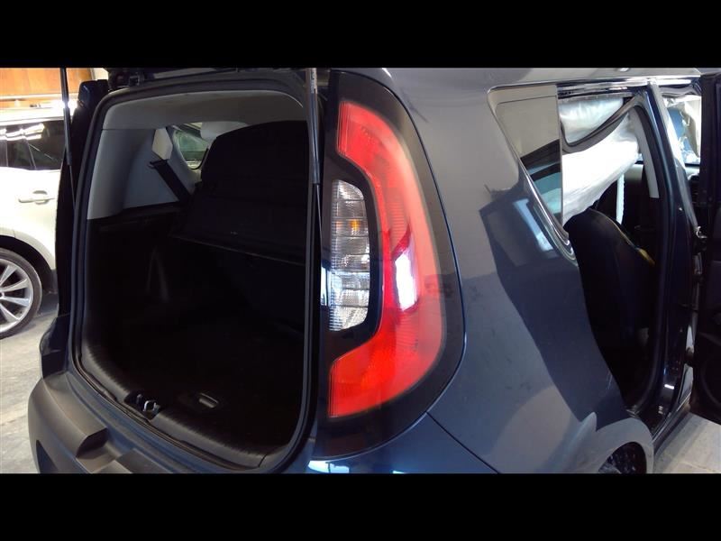 Passenger Right Tail Light Model Incandescent Fits 14-19 SOUL 2425650