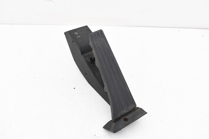 2008 BMW 335xi E90 Automatic Accelerator Gas Throttle Pedal OEM KW70