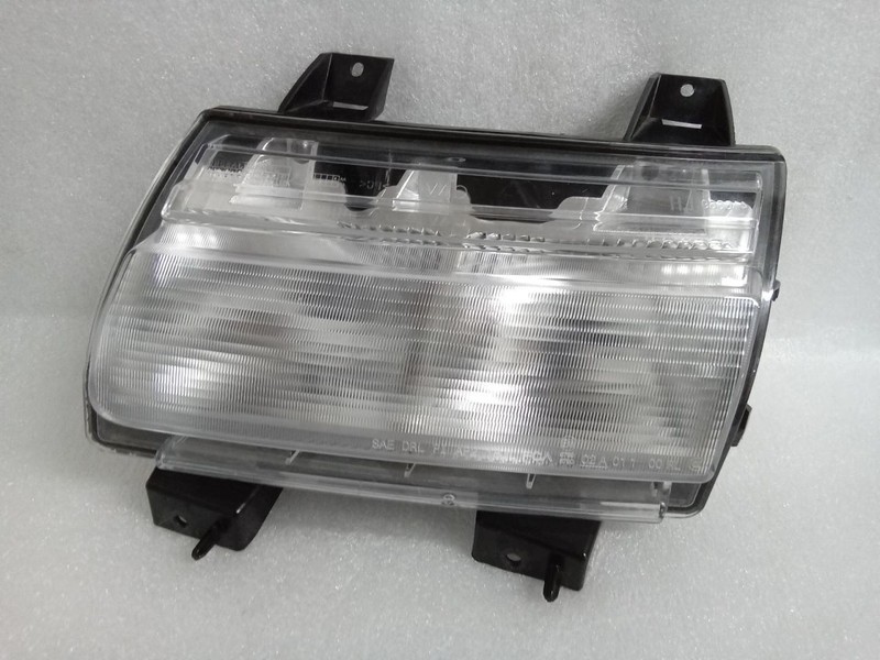 2021-2024 Jeep Wrangler OEM Left Park Lamp with daytime incandescent 68293127AG