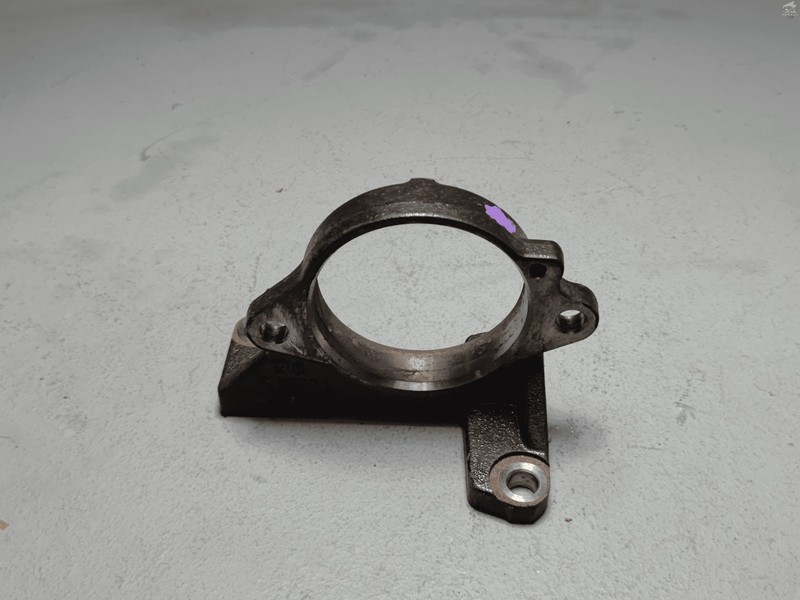 2019-2025 Toyota RAV4 2.5L FWD Front Passenger Axle Shaft Bearing Bracket OEM