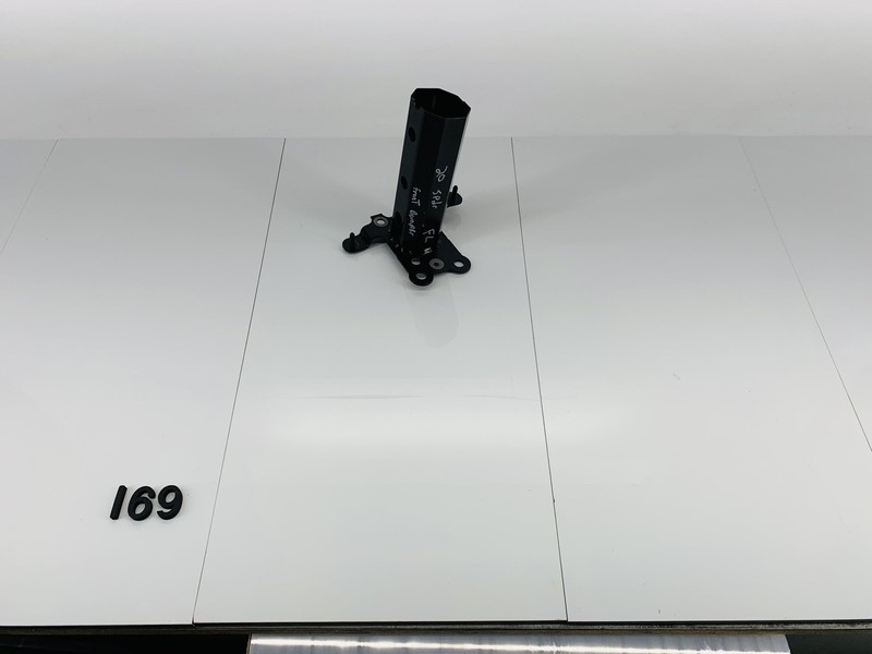 17-20 FIAT 124 SPIDER FRONT LEFT DRIVER SIDE BUMPER MOUNT BRACKET SUPPORT OEM