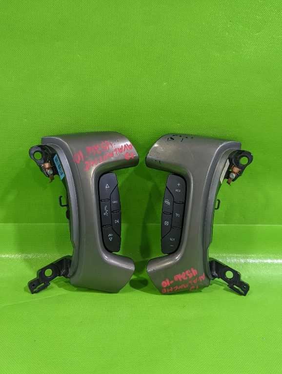 12 13 AVALANCHE PHONE AUDIO CRUISE WHEEL SWITCH W/ HEATED WHEEL PAIR 4526-10