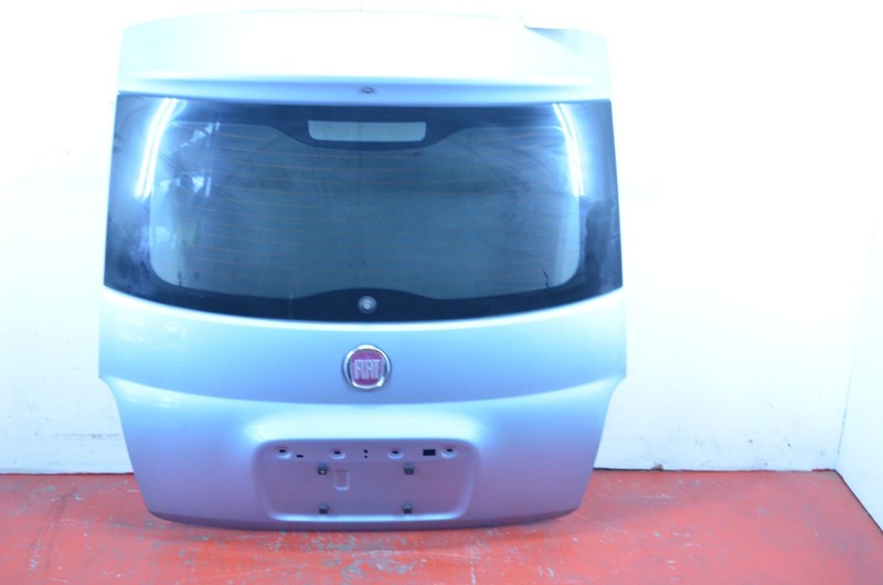 12-17 FIAT 500 REAR TAILGATE LIGTGATE PANEL SILVER OEM
