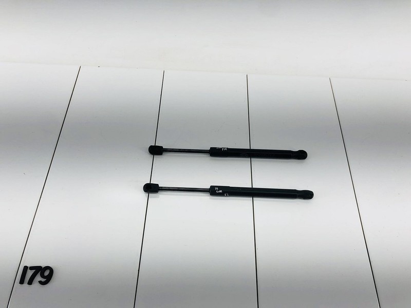 16-20 KIA SORENTO FRONT RIGHT & LEFT SIDE HOOD BONNET LIFT CYLINDER SUPPORT OEM