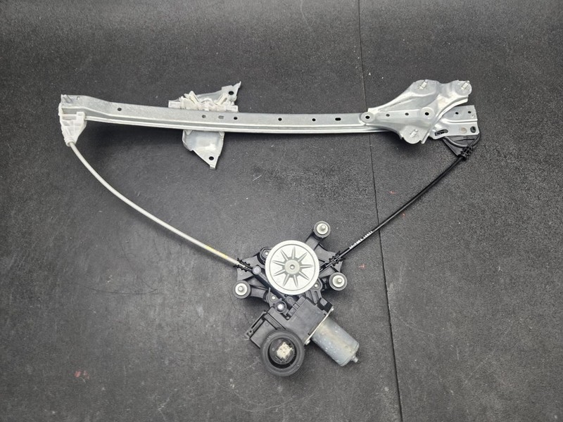 Front Left Door Window Regulator w/ Motor 2023 Toyota RAV4 85720-0R070 2019-2025