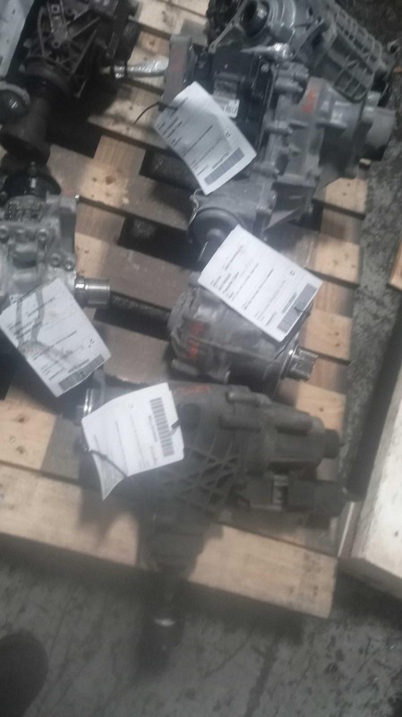 2015 Jeep Renegade Transfer Case Assembly OEM 68260398AA 4WD 130k Miles