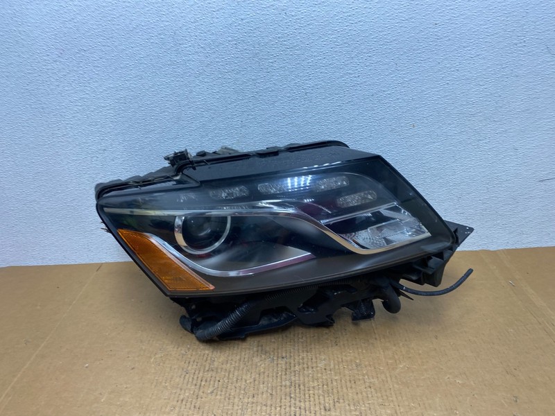 2009 to 2012 Audi Q5 Right Passenger RH Side Xenon HID Headlight OEM AE0608 DW
