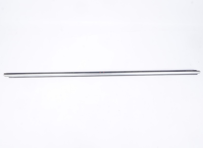 2014-2020 BMW 4728i 430I 435i FRONT RIGHT PASSENGER DOOR WINDOW BELT MOLDING OEM