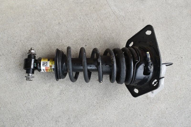 2010-15 Camaro Rear Shock Absorber Strut Assembly ORIGINAL OEM *20951592* *USED*