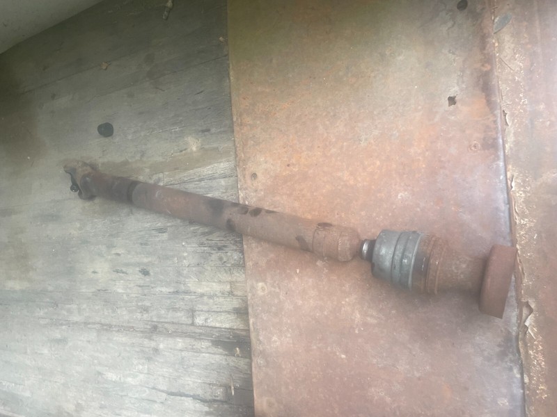 04-09 CHEVROLET TRAILBLAZER SS DENALI ENVOY SSR RAINIER 5.3 6.0 FRONT DRIVESHAFT