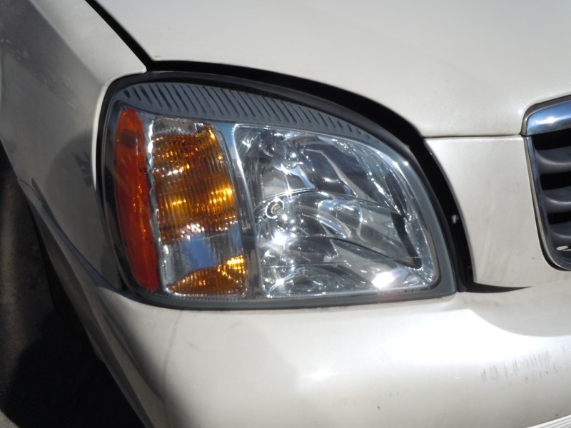 2003 03 Cadillac DeVille Halogen Headlight Passenger Right