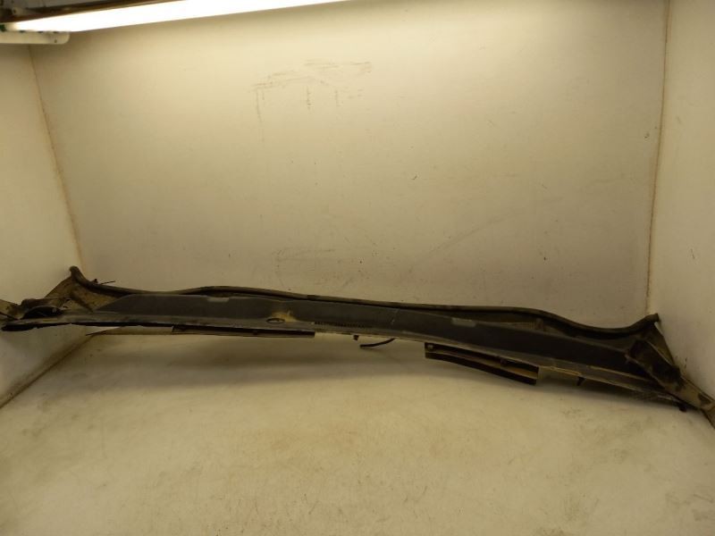 09 10 11 12 13 Toyota Venza Cowl Vent Panel