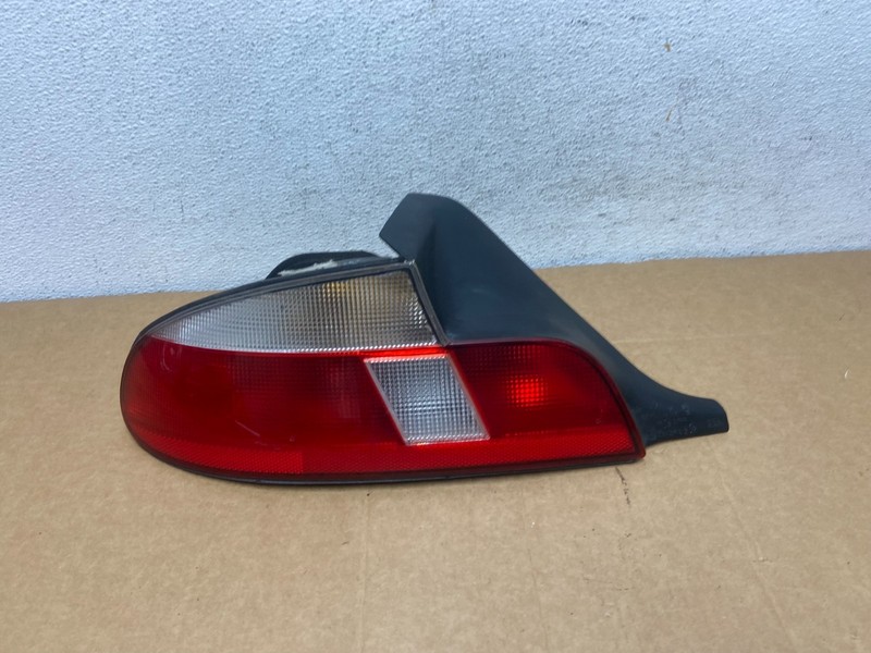 1999 to 2002 Bmw Z3 Roadster Convertible Left Driver Lh Tail Light AD5296 DG